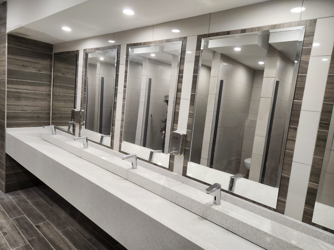 BFDBB15C-5FC1-4CF2-B0B1-45D6DCC973FC